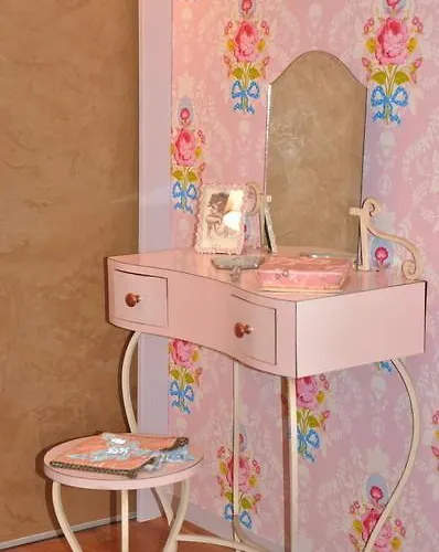 La Maison De Rose